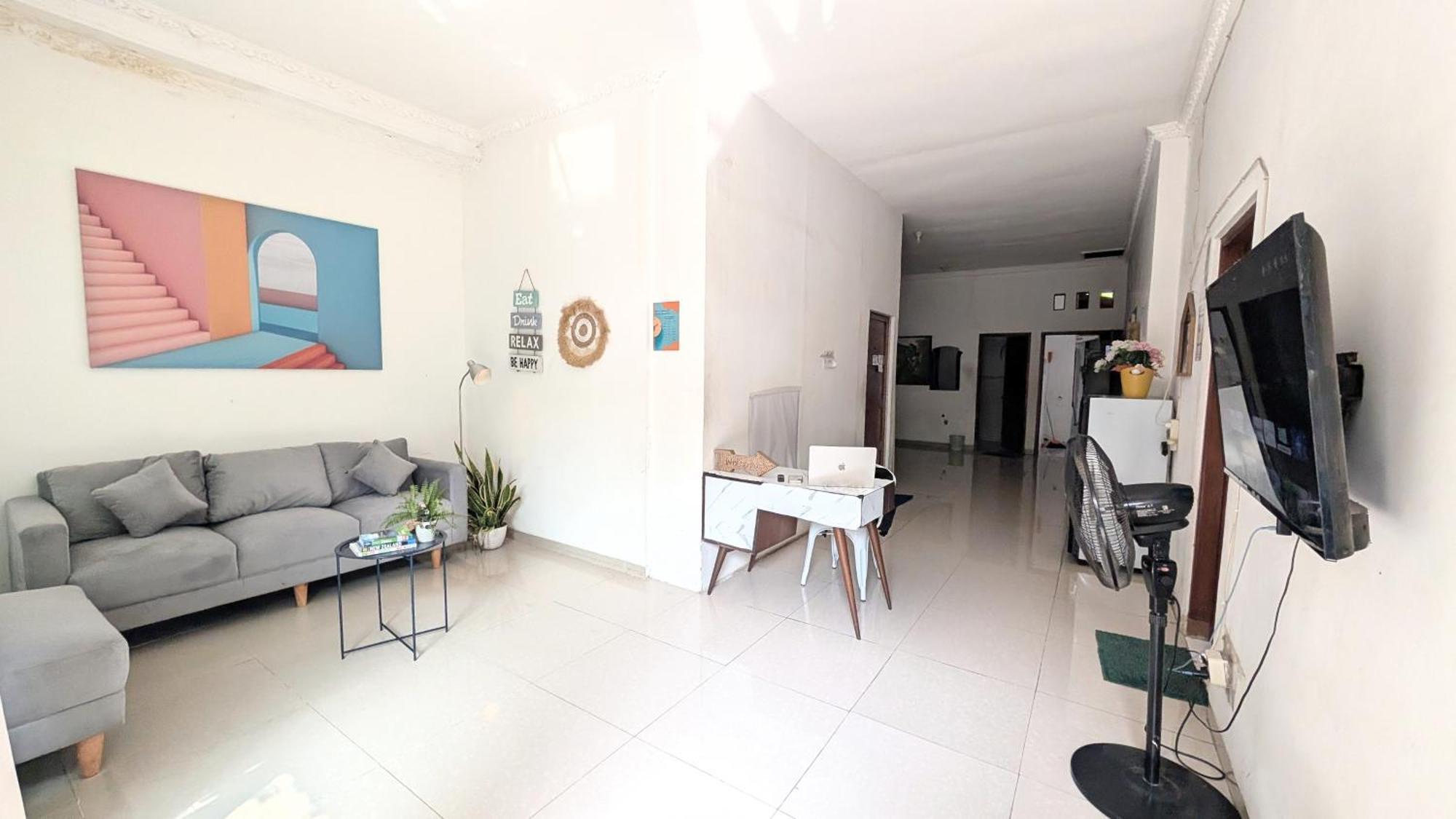 Homey Guesthouse Kertajaya  Surabaya Luaran gambar