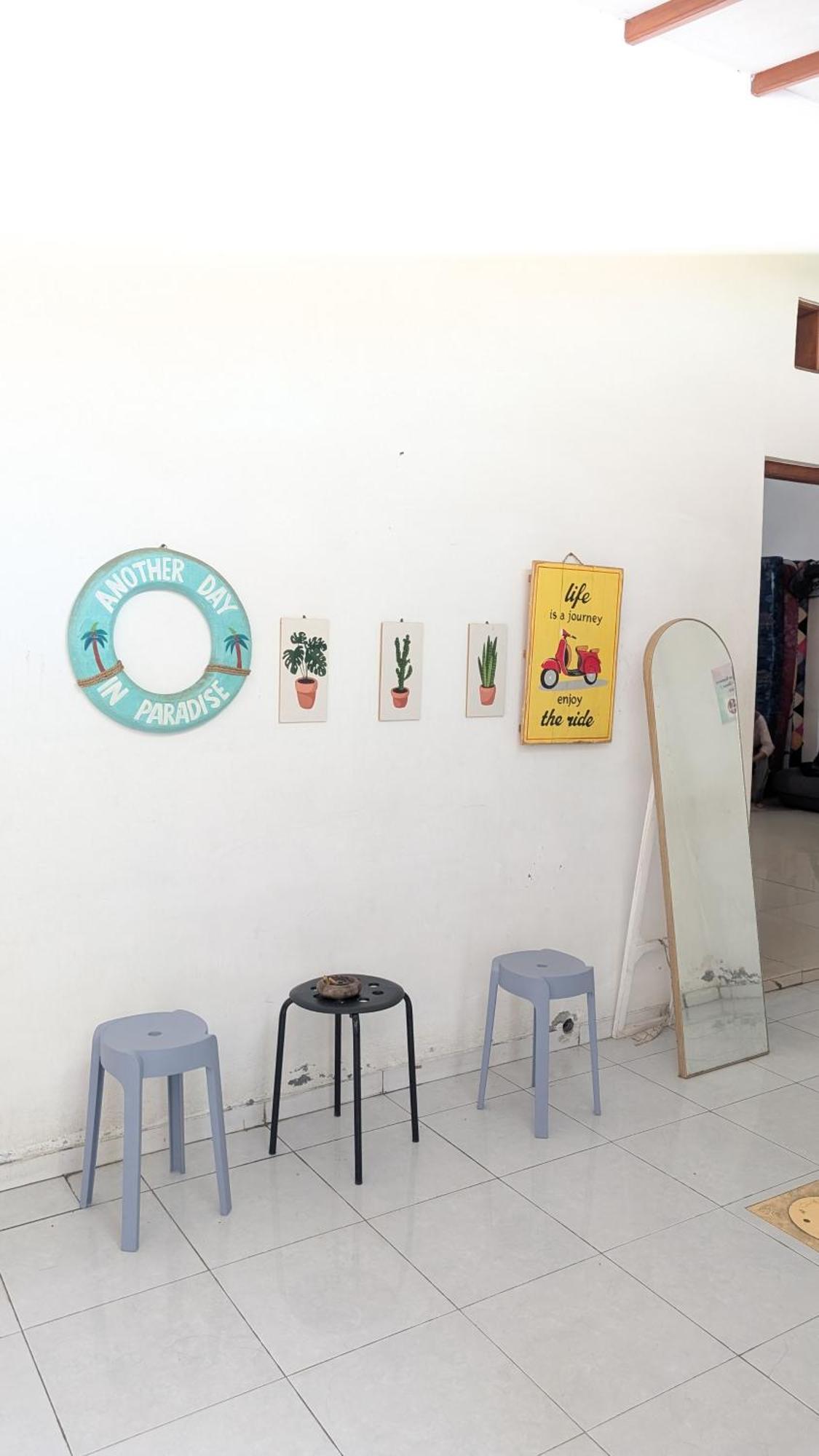 Homey Guesthouse Kertajaya  Surabaya Luaran gambar