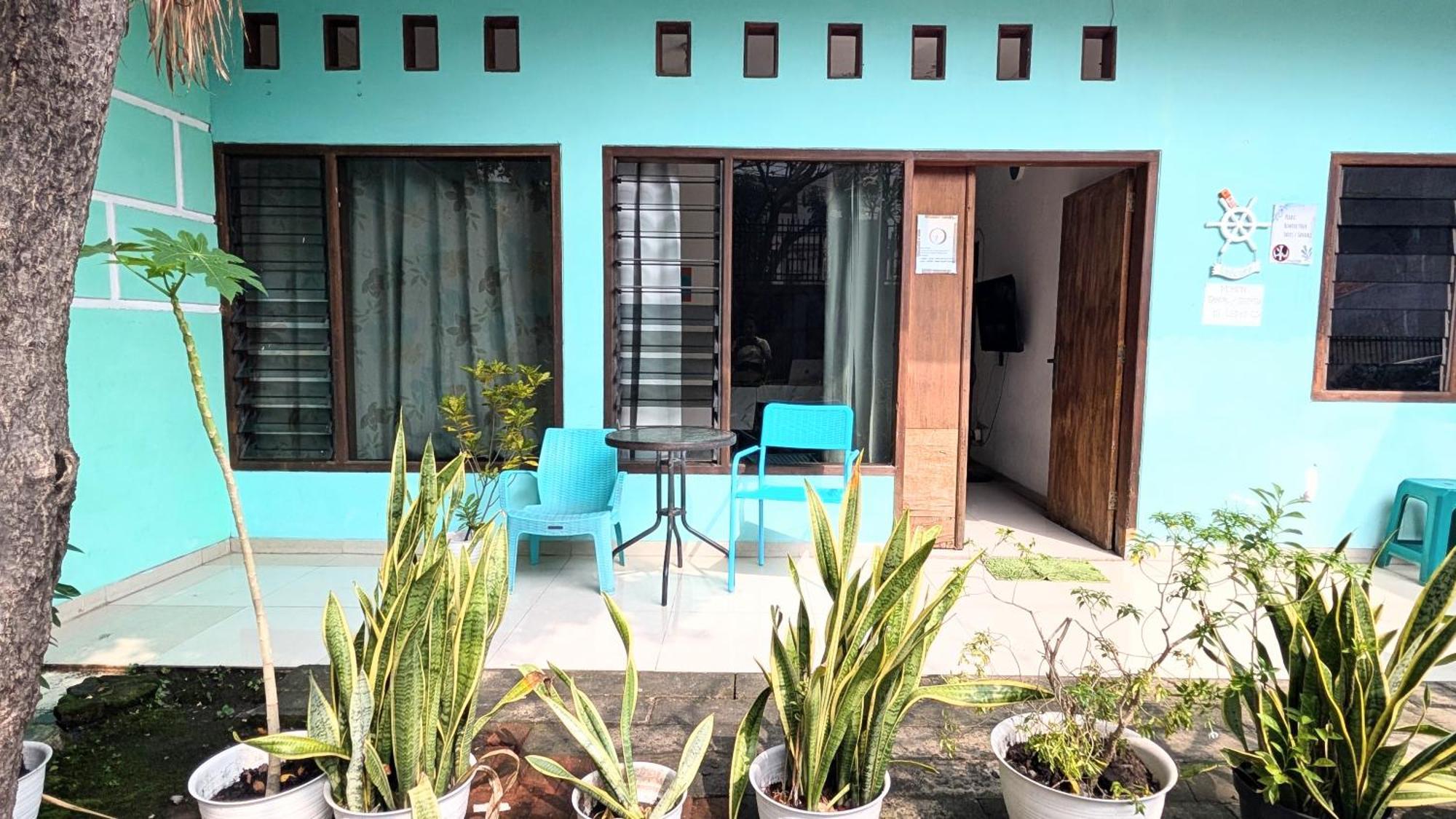 Homey Guesthouse Kertajaya  Surabaya Luaran gambar