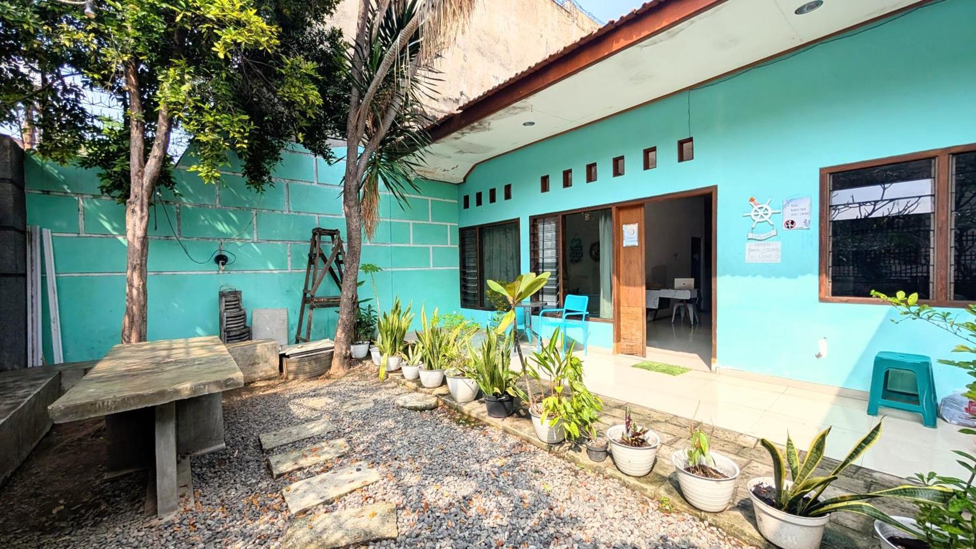 Homey Guesthouse Kertajaya  Surabaya Luaran gambar